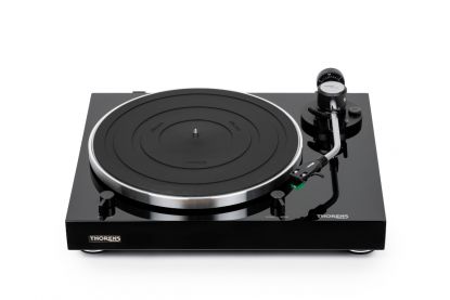 Thorens TD 204 Turntable with mit MM Phono-preamplifier 